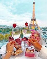 Без бренда «Свидание на фоне Эйфелевой башки» в Краснодаре в интернет-магазине  Без бренда «Свидание на фоне Эйфелевой башки» в Краснодаре