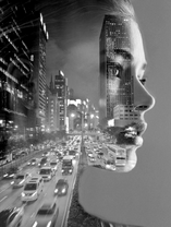 Портрет девушки и большой серый город